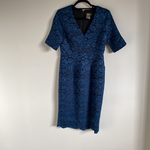 NWT Taylor Bonded Lace Scalloped Dress - Picture 2 of 8